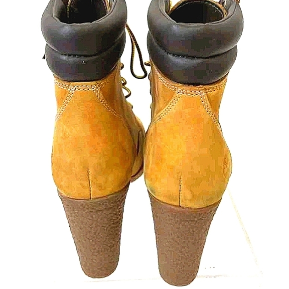 Like New!! Timberland Heeled Lace Up Boots Womens Size 7 - Picture 9 of 10